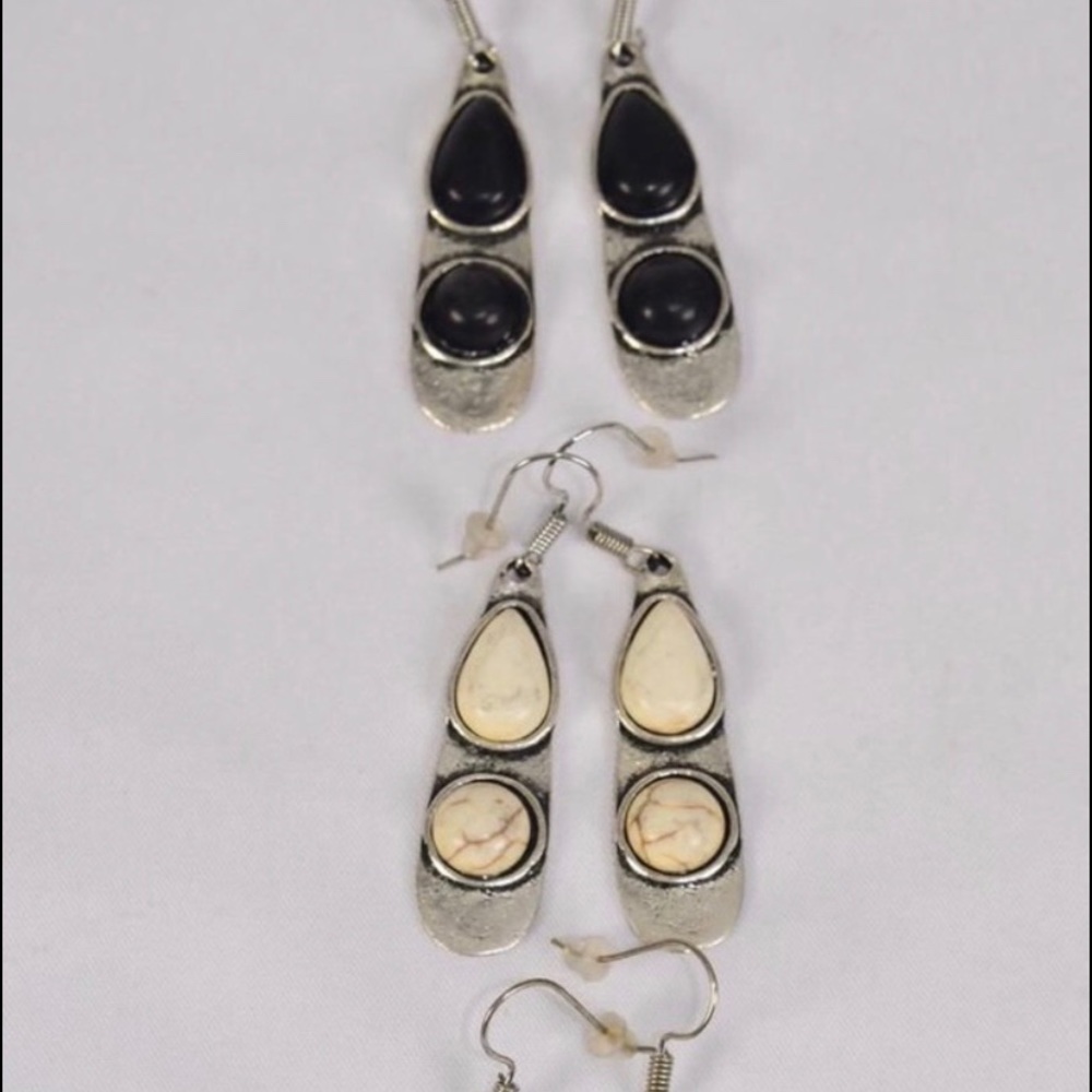Brand New In Package Black Semiprec Stone Earrings